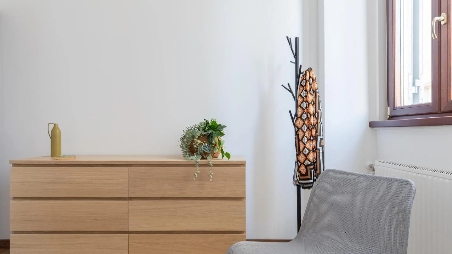 Iflat Bright Brand New 3-Bedroom Apt In Monti Rom 0*,