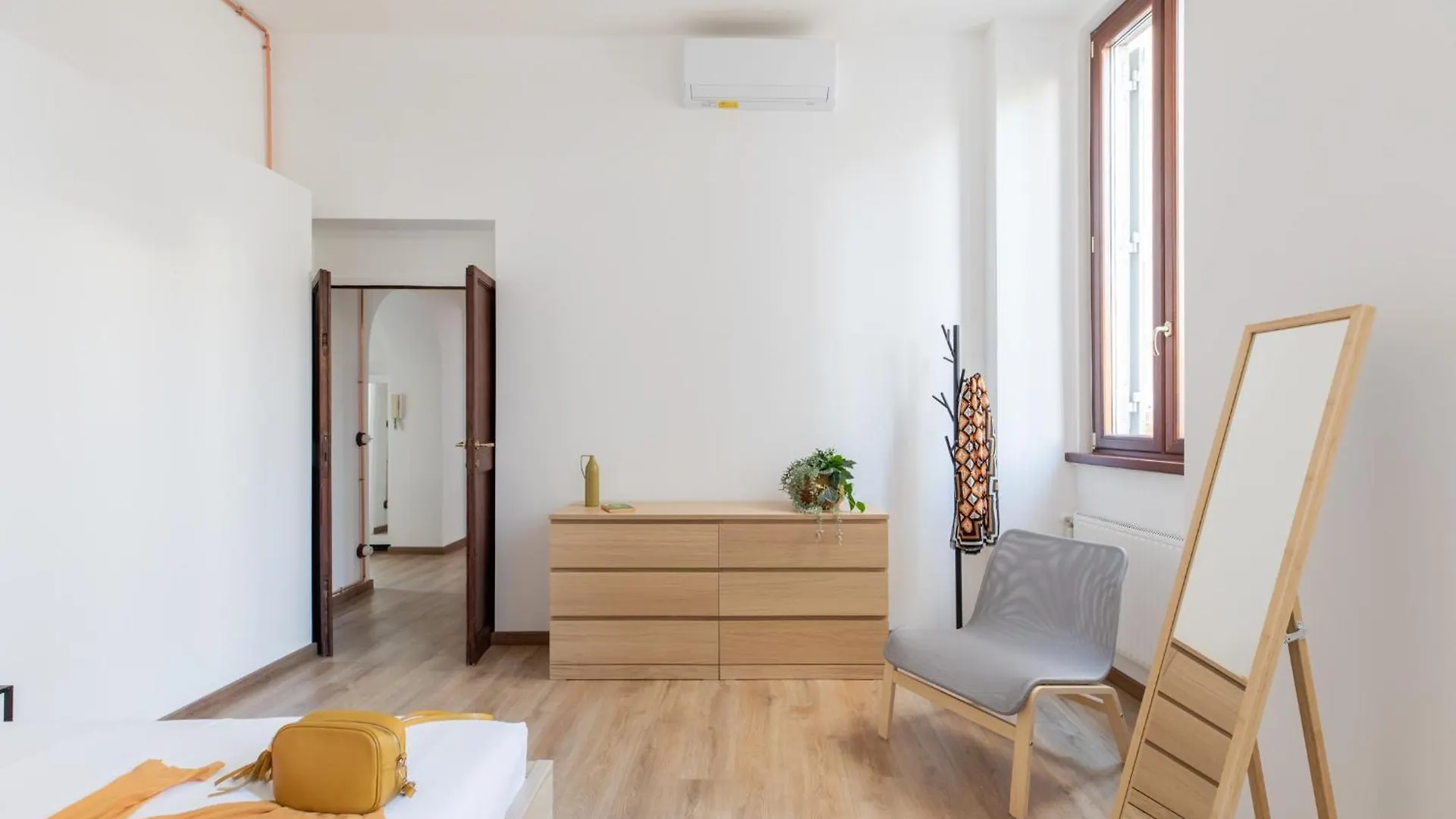 Iflat Bright Brand New 3-Bedroom Apt In Monti Rom 0*,  Italien